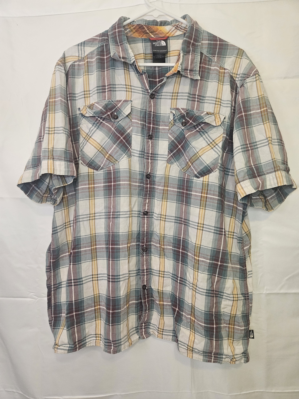 The North Face Men’s Short-Sleeve Plaid Button-Up Shirt Fisherman utility